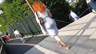 Candid bombshell with hot ass in wedges heels