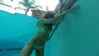 Underwater girlfriend